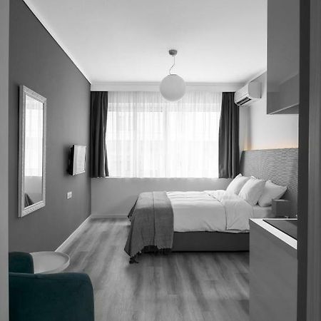 M&F Luxury Suites M Suite سالونيك المظهر الخارجي الصورة