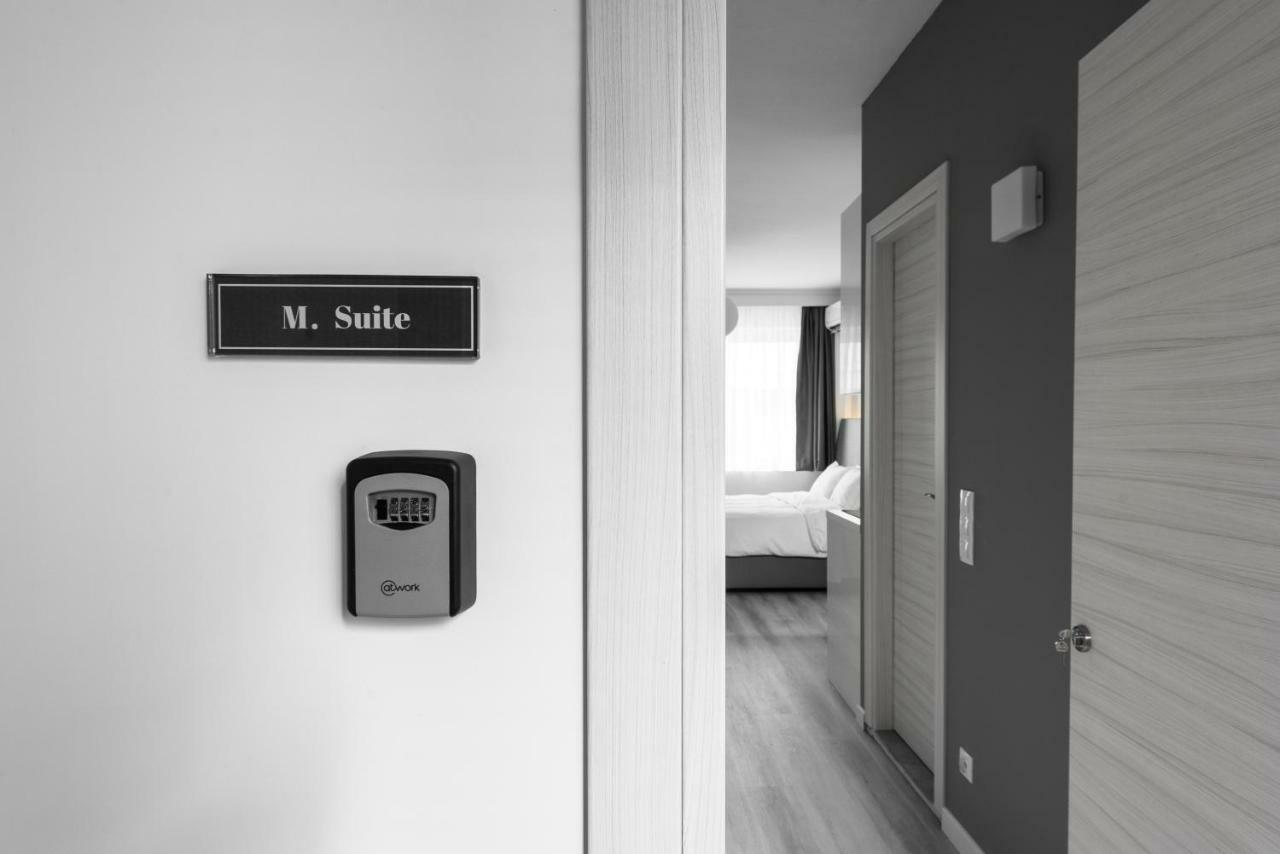 M&F Luxury Suites M Suite سالونيك المظهر الخارجي الصورة